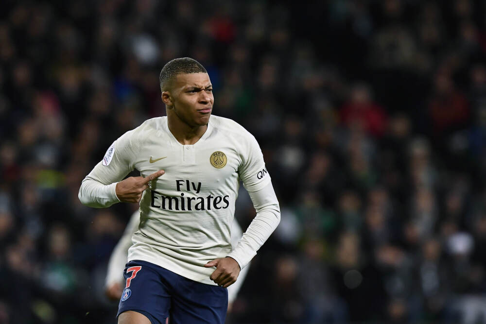 中国专家谈AI未来：不是代替人，而是成为新的“纸和笔”